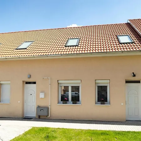 Apartment Zsendulo Apartman Eger
